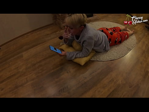 ❤️ Luda plavuša sisa ogroman kurac sisa i poskakuje na njemu - analni seks ️❌ Seks video na hr.creditme.top ﹏